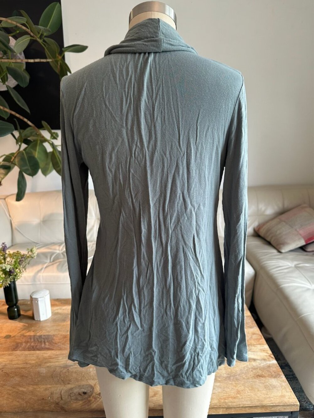 Two Timing Cardigans size L - Picture 7 of 9